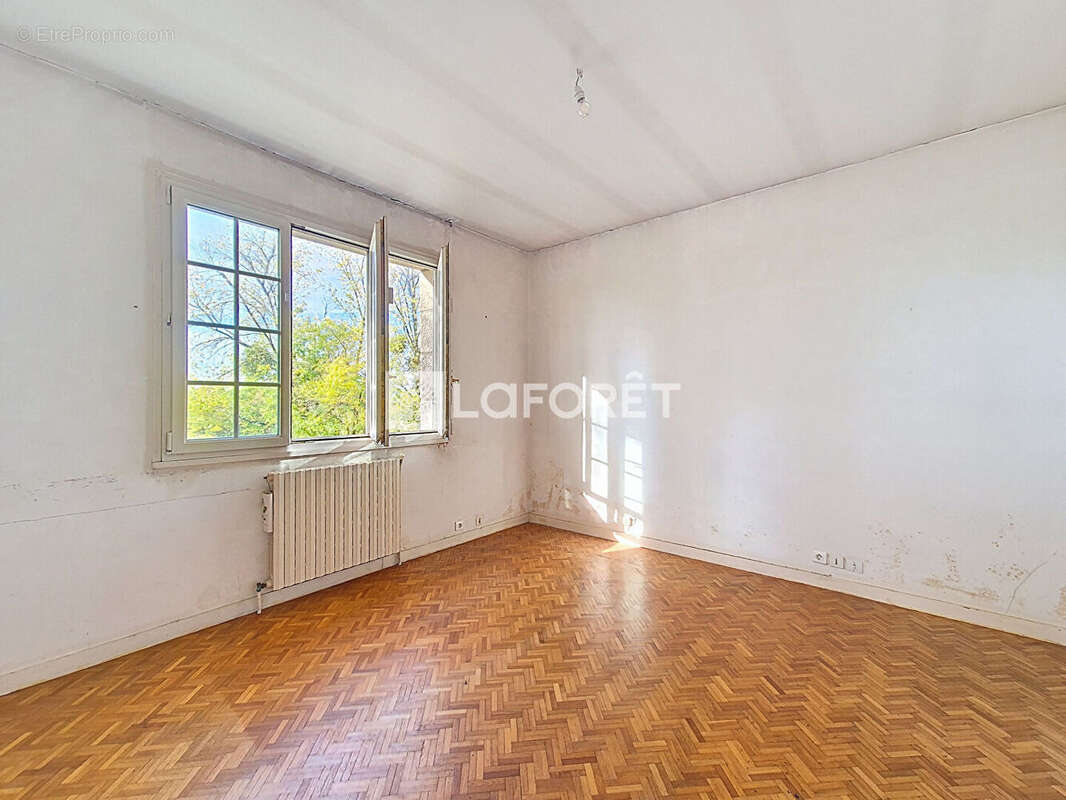 Maison à NOYAL-CHATILLON-SUR-SEICHE