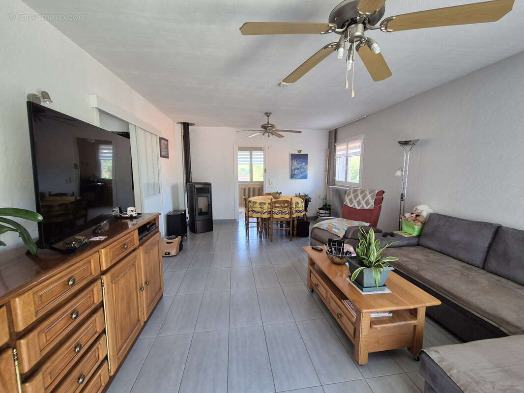 Maison à VEYRE-MONTON