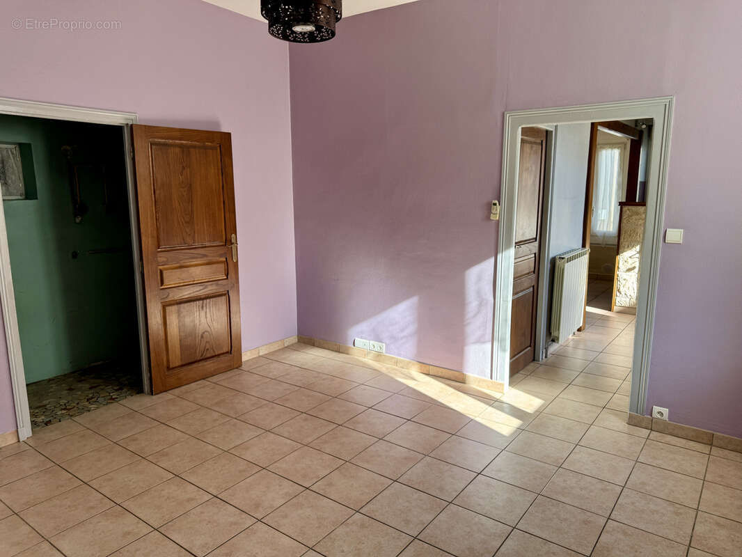 Maison à OBJAT