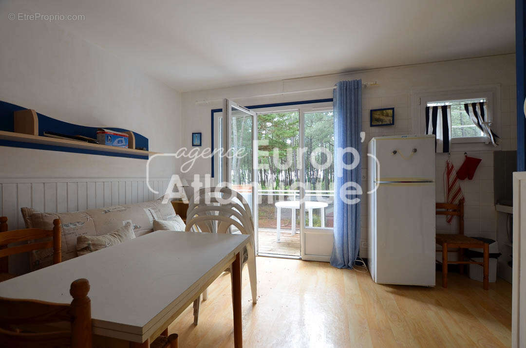 Appartement à LES MATHES