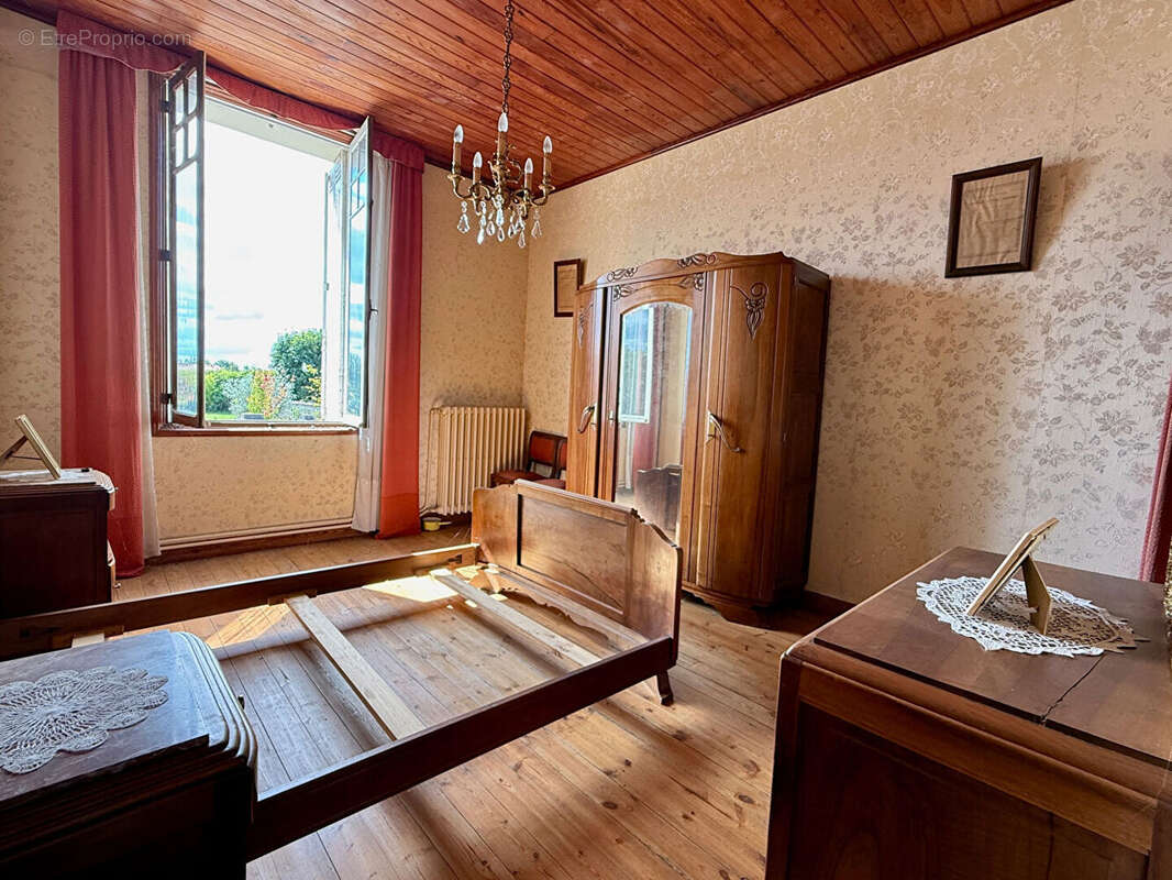 Maison à SAINT-PORCHAIRE