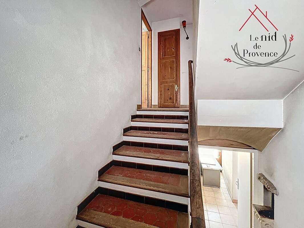 Maison à PERNES-LES-FONTAINES