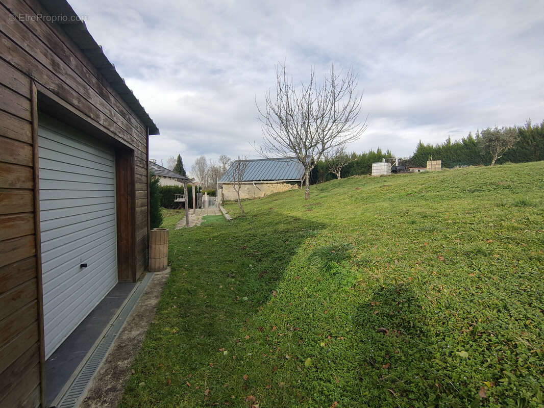Maison à LAGUENNE