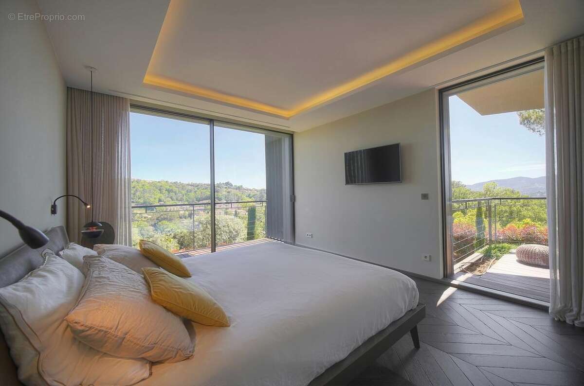 Maison à MOUGINS