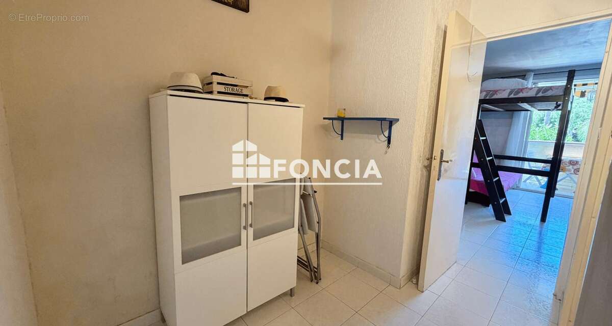 Appartement à SAINT-CYR-SUR-MER