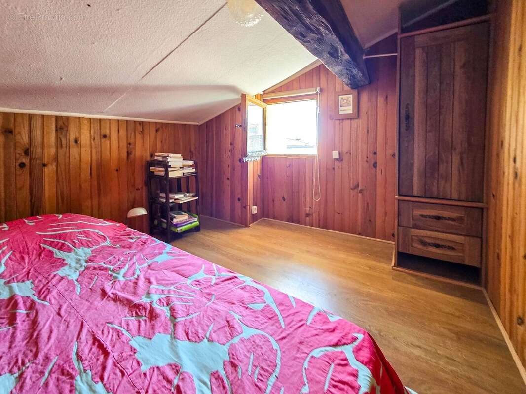 Centre-ville  Un appartement au charme unique, comme une maison sur les toits - photo 8