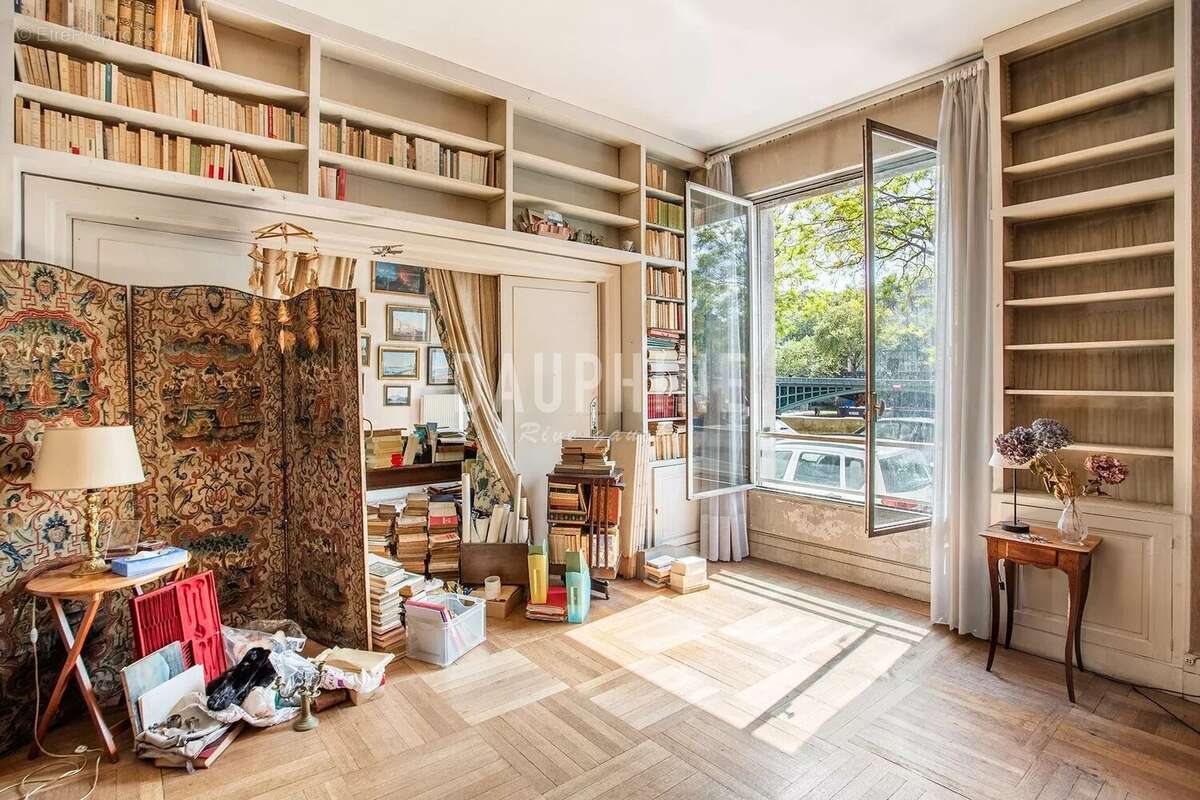 Appartement à PARIS-4E