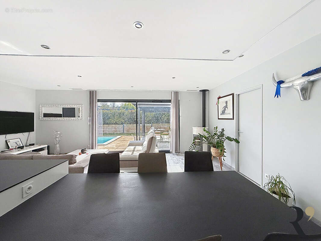 Maison à SAINTE-FOY-D&#039;AIGREFEUILLE