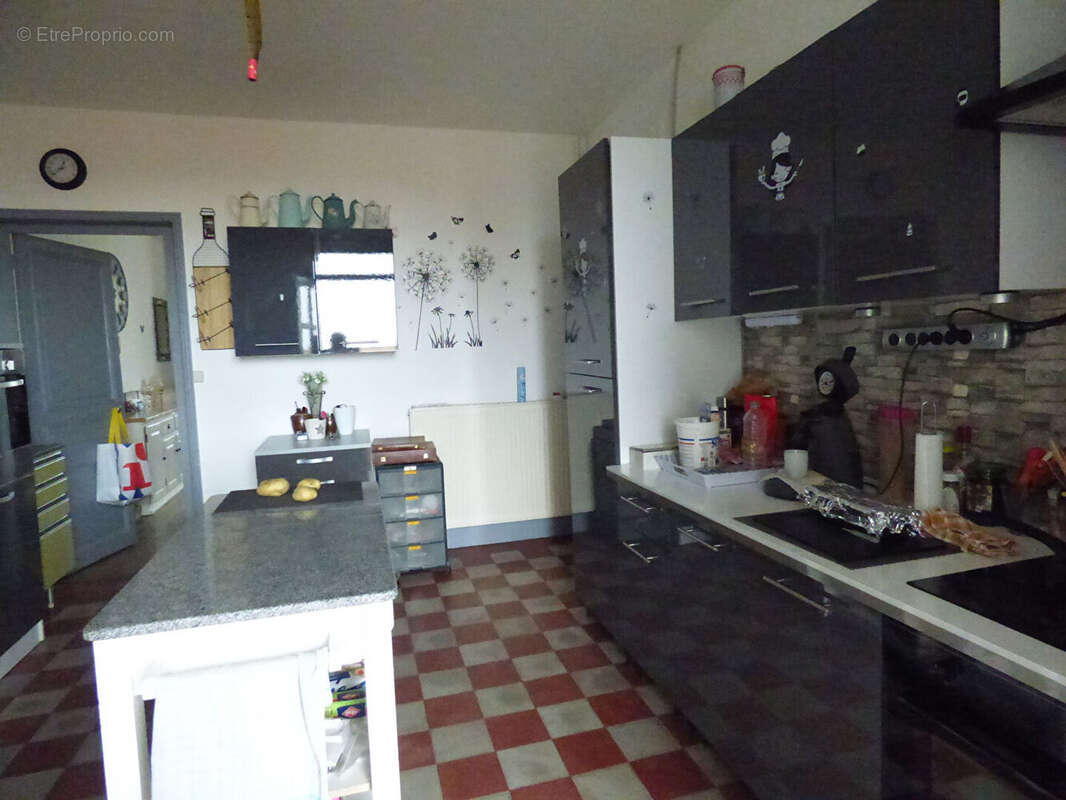 Appartement à SAINT-TRIVIER-DE-COURTES