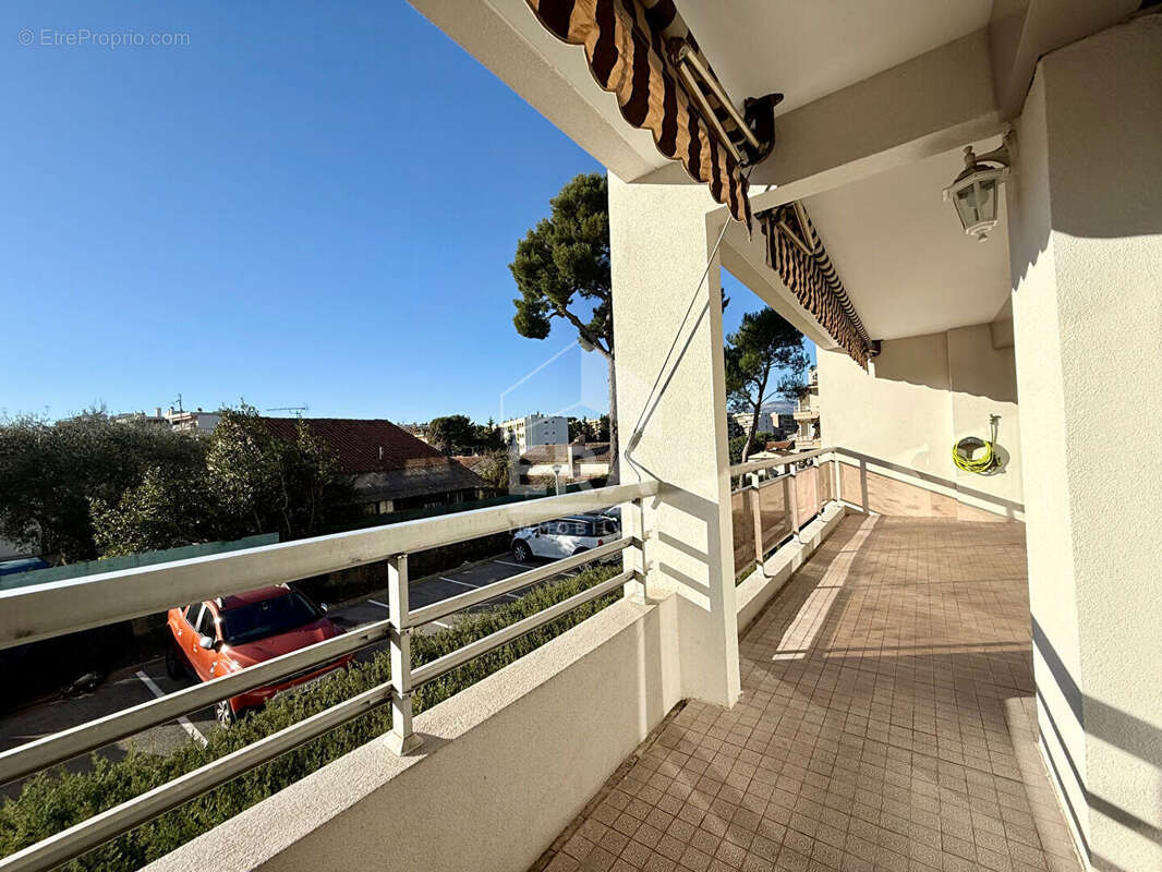 Appartement à LE CANNET