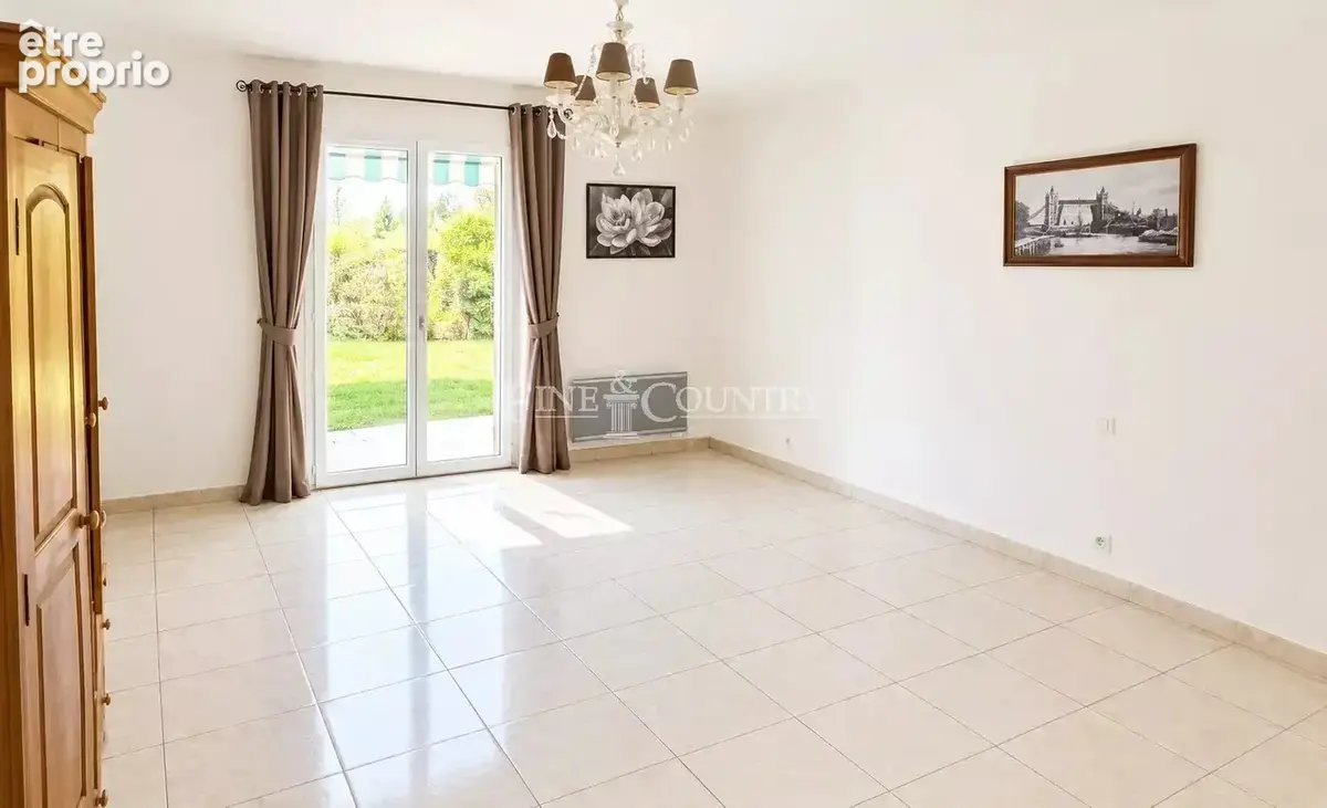 À Vendre Maison Fort Potentiel - Domaine fermé - photo 8