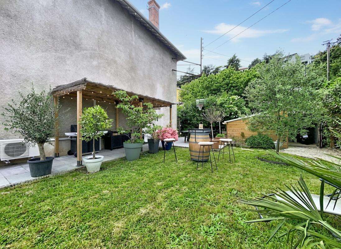 Appartement à GIVORS