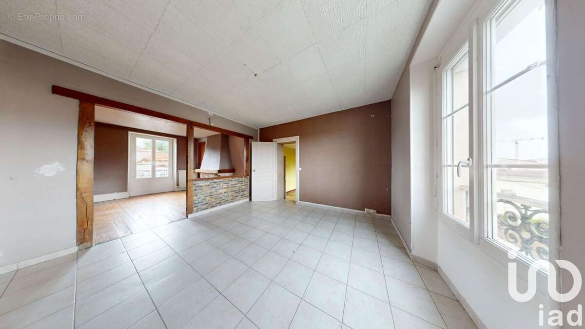 Photo 2 - Appartement à MONTEREAU-FAULT-YONNE