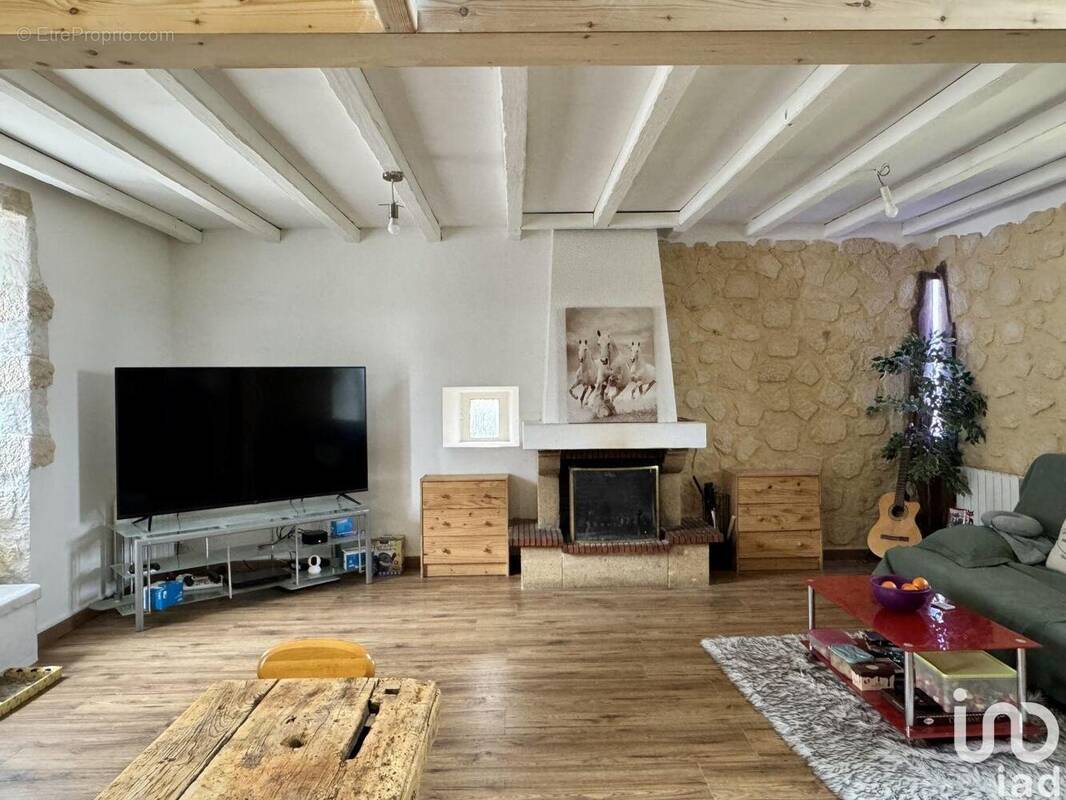 Photo 1 - Maison à MARC-LA-TOUR