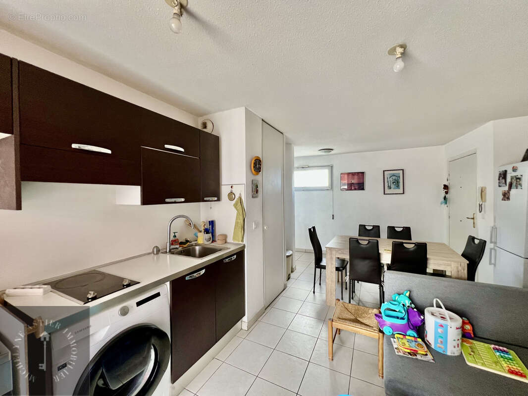 Appartement à SAINT-LAURENT-DU-VAR
