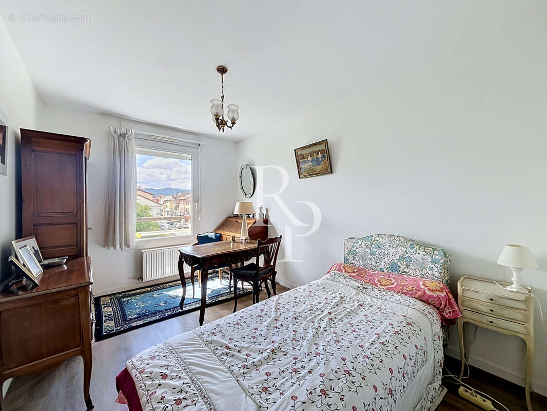 Appartement à CRAPONNE