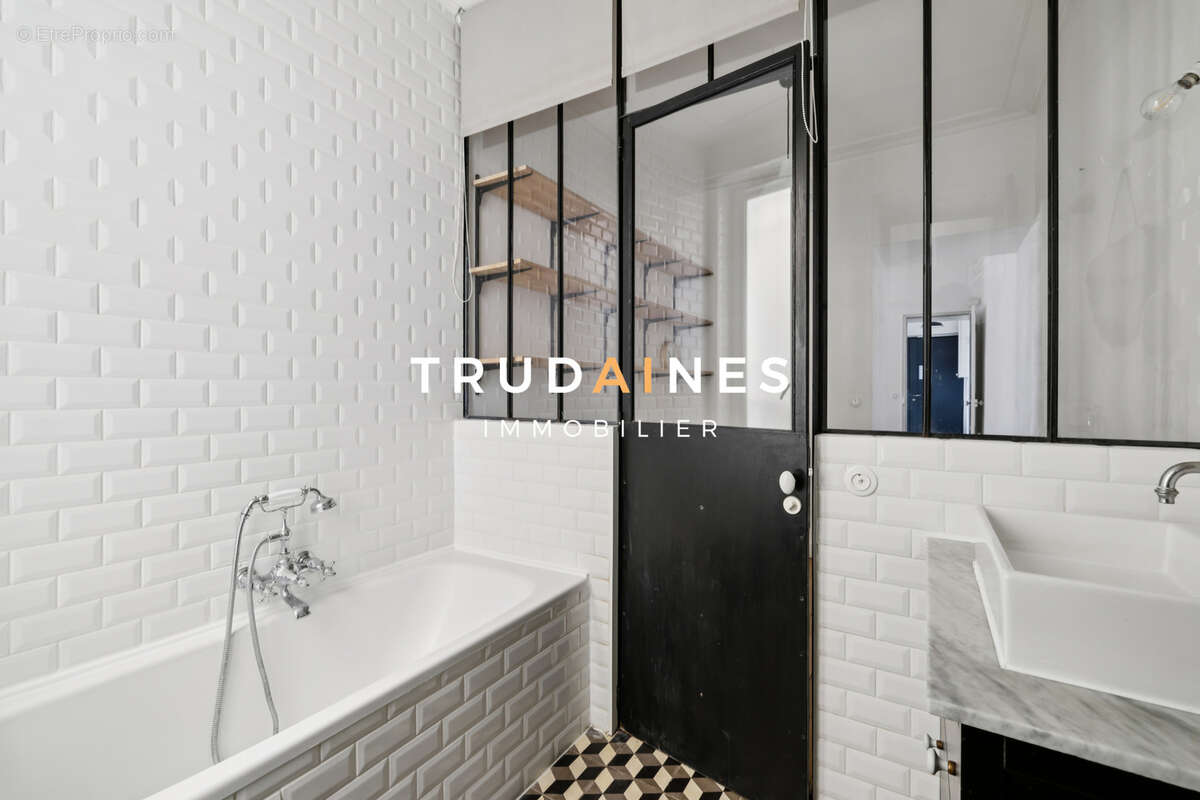 Appartement à PARIS-9E