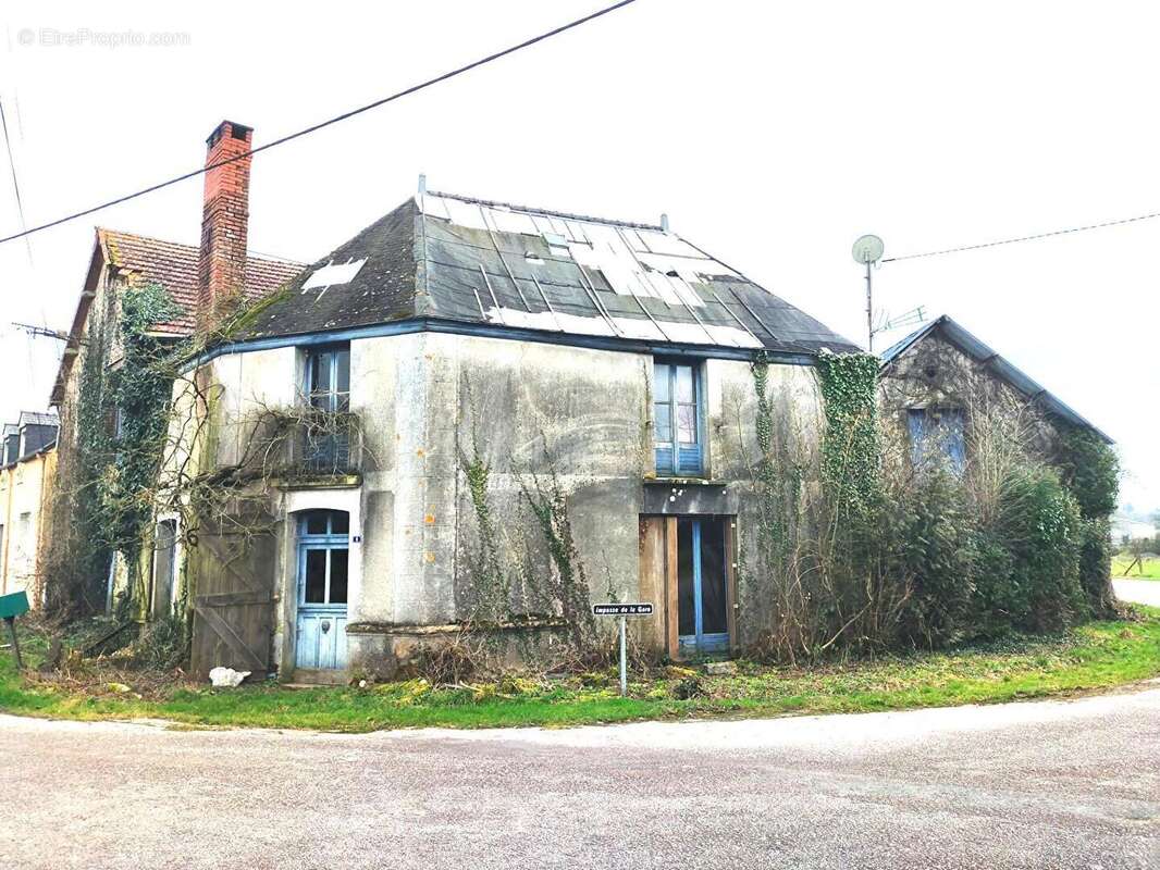 maison à vendre Le Ham en Mayenne avec dépendances - Maison à LE HAM