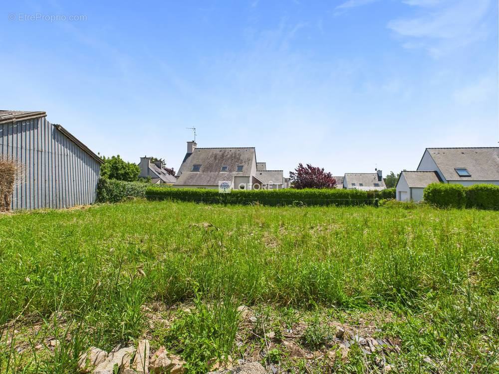 Terrain à POULLAN-SUR-MER