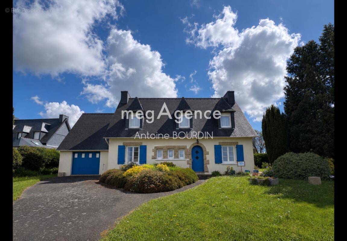 Maison à CALLAC