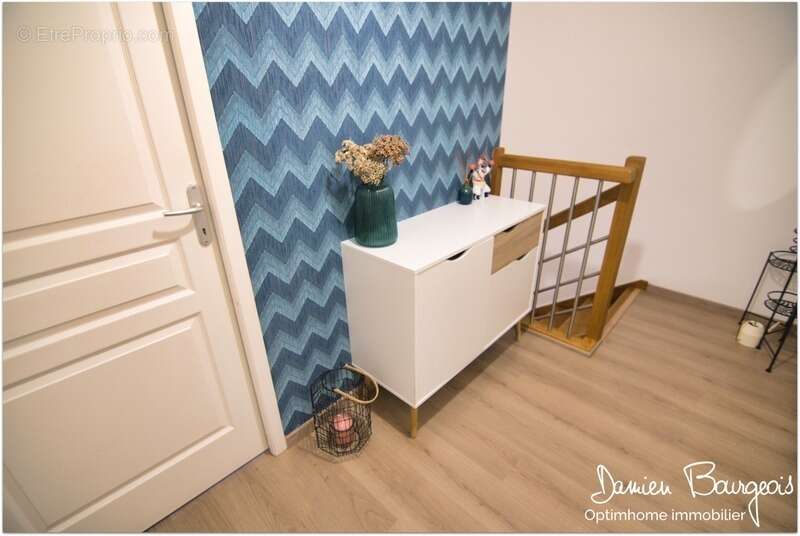 Maison à SAINT-GENIS-POUILLY