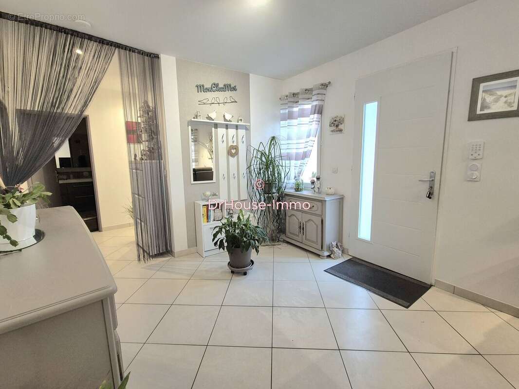 Maison à CHAMPFORGEUIL