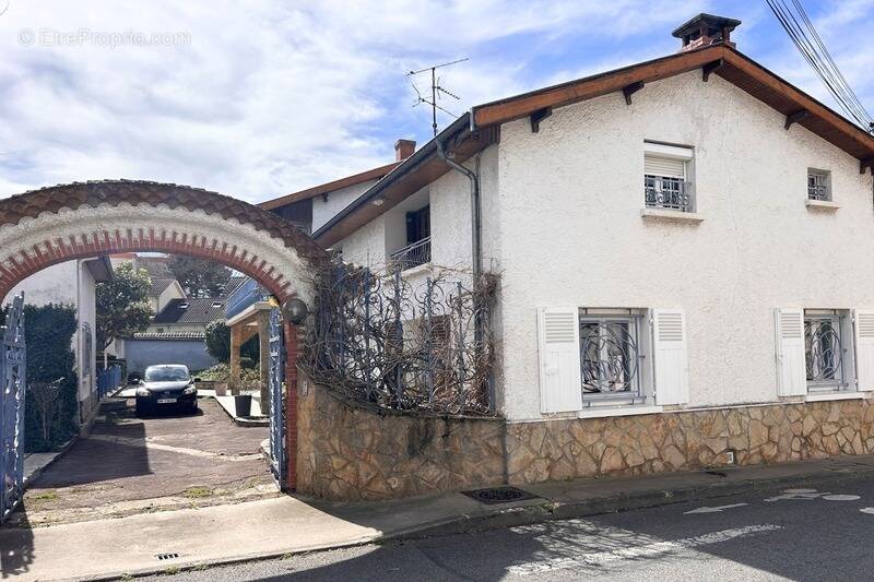 Maison à MIONS