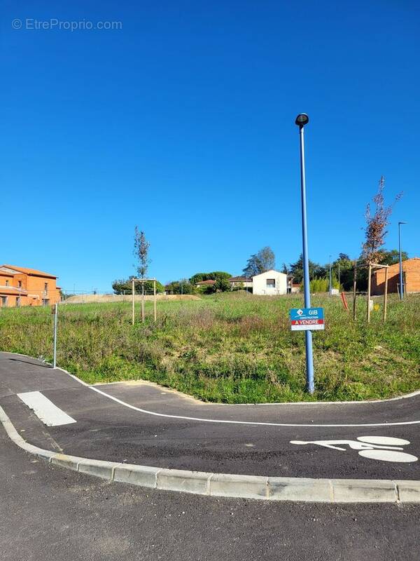 Terrain à LE FAUGA