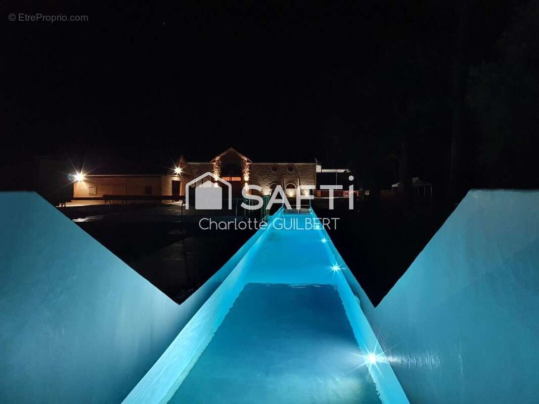 Maison 265 m² à Saint-Vincent-De-Lamontjoie  - photo 8