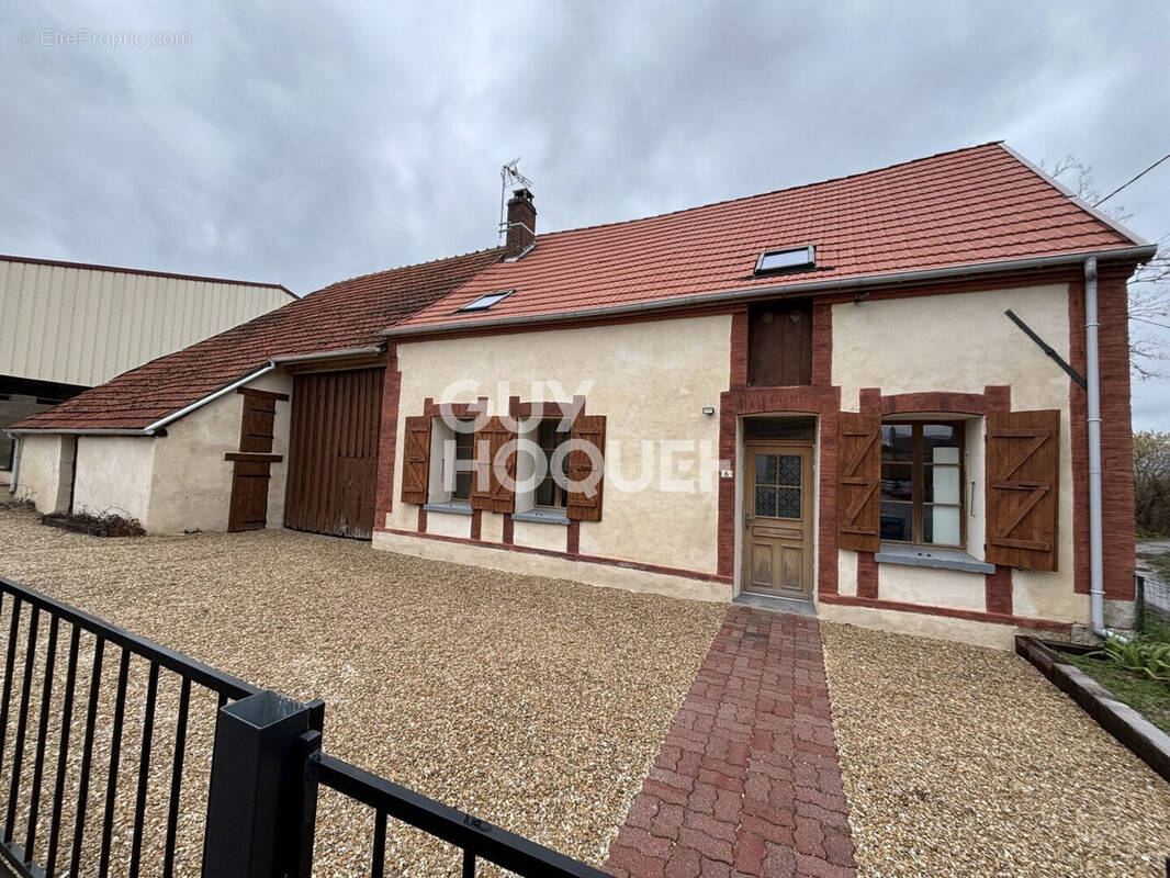 Maison à BROUSSY-LE-GRAND