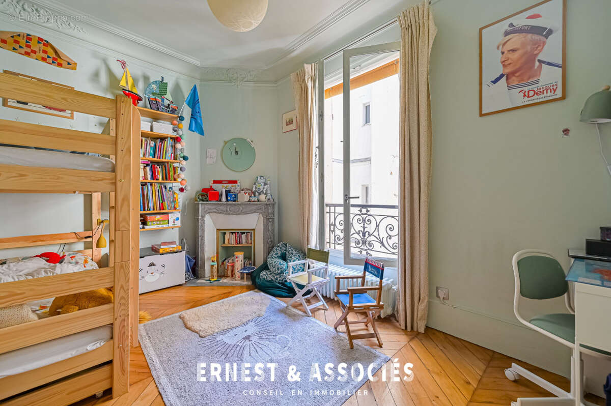 Appartement à PARIS-10E