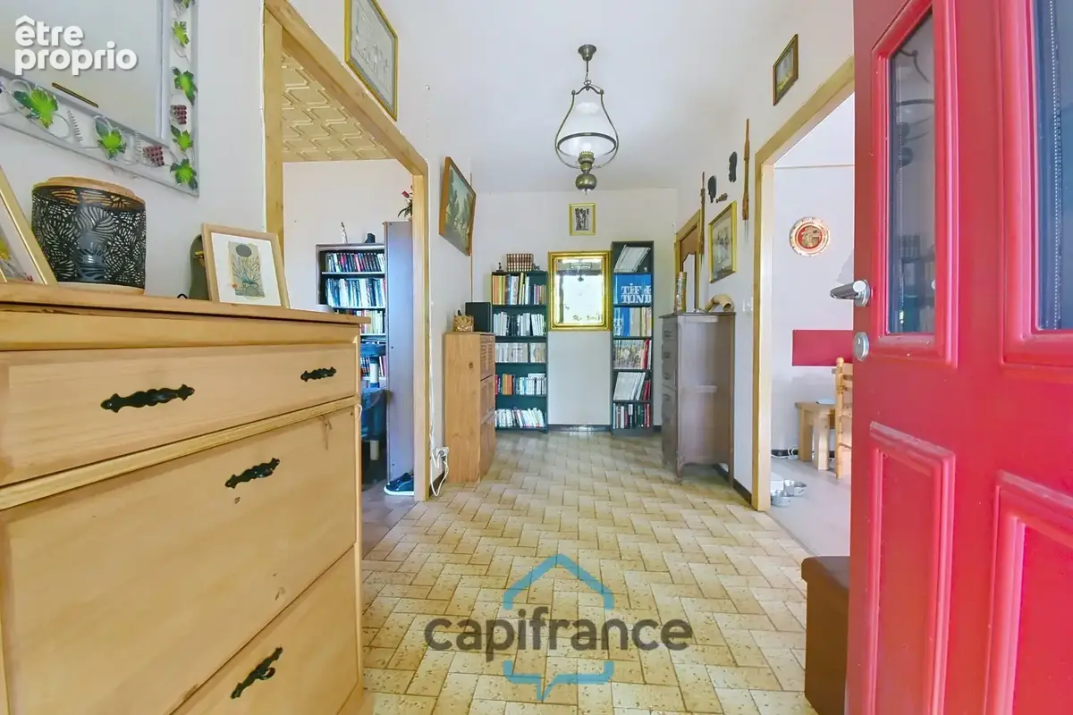 Maison DE PLAIN PIED à vendre  SAINT JEAN D'ANGELY (17) 5 pièces sur 800m² de terrain avec garage - photo 3