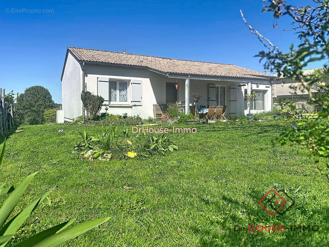 Maison à LA CHAPELLE-GONAGUET