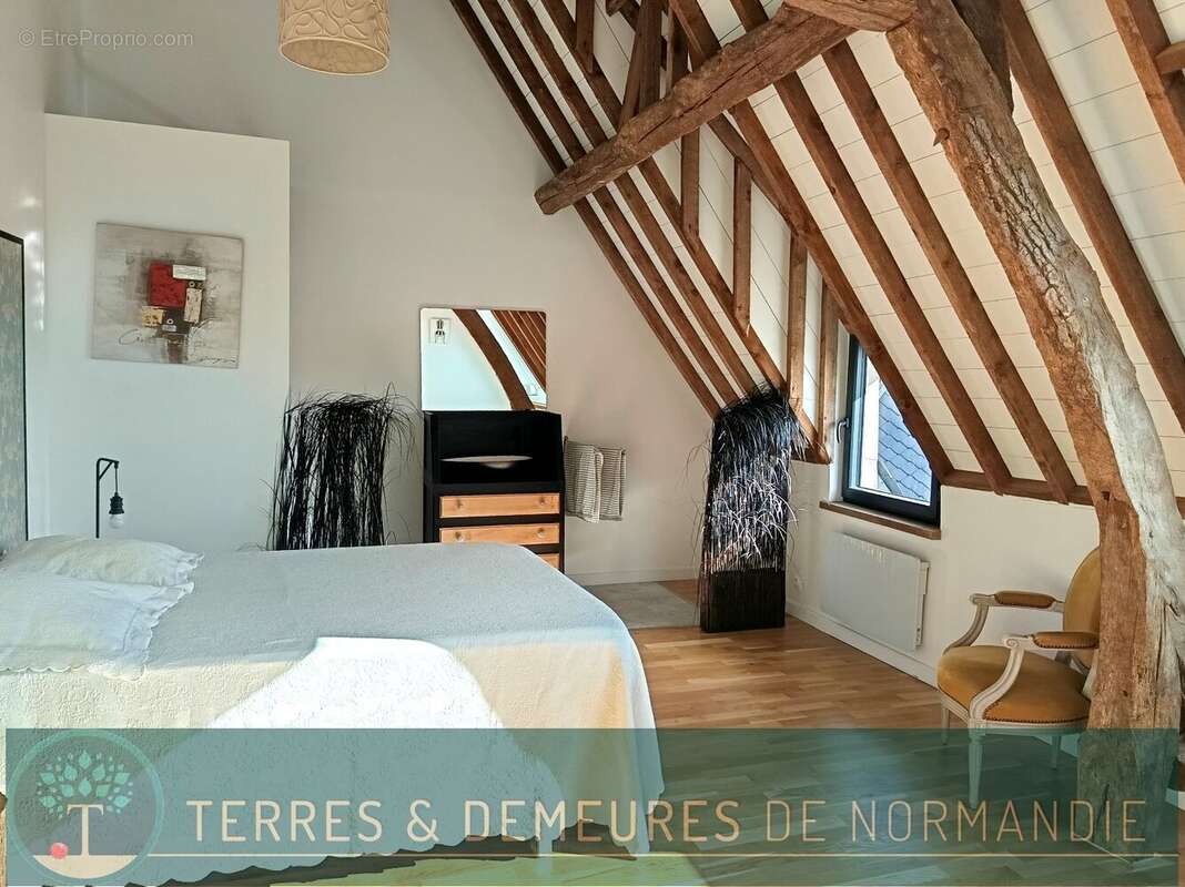 Maison à PONT-L&#039;EVEQUE