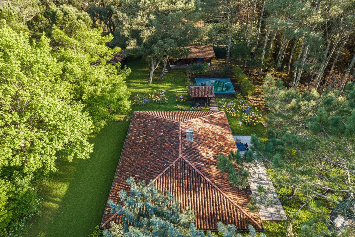 Maison à VIELLE-SAINT-GIRONS