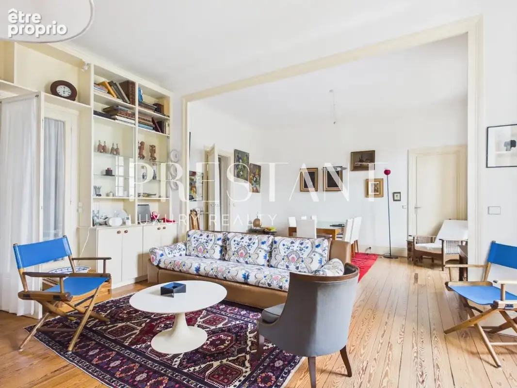 Grand appartement au premier étage dans maison de maître - photo 3