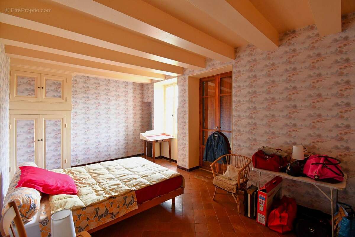 Maison à LA CELLE-EN-MORVAN