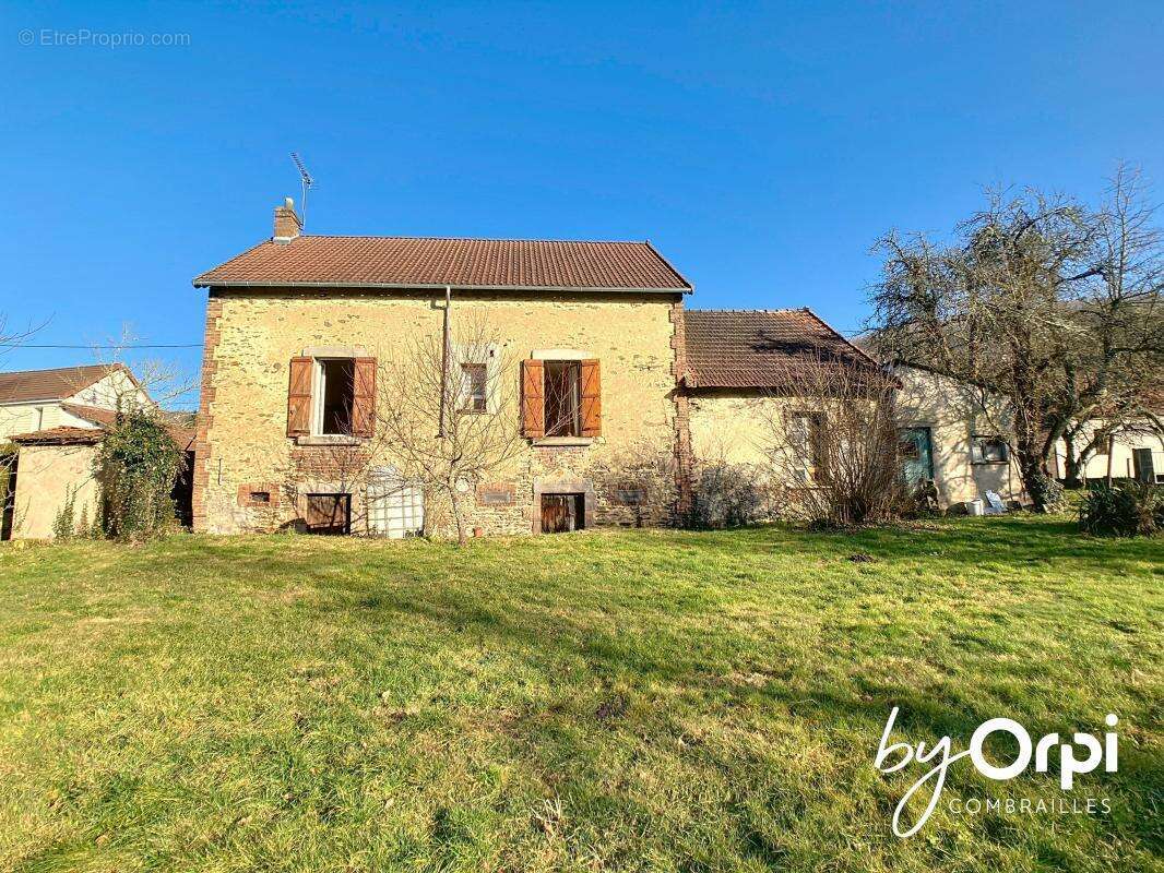 Maison à SAINT-ELOY-LES-MINES
