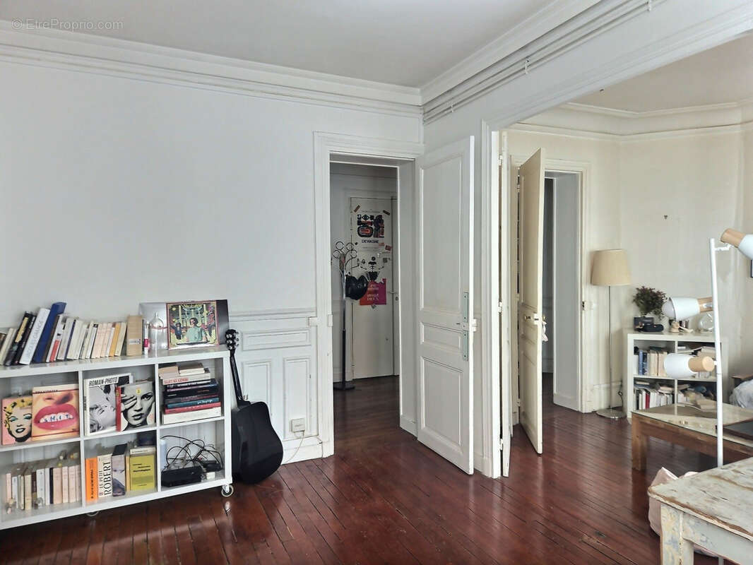 Appartement à PARIS-16E