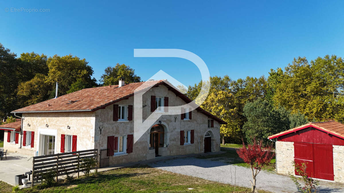 Maison à PEYREHORADE