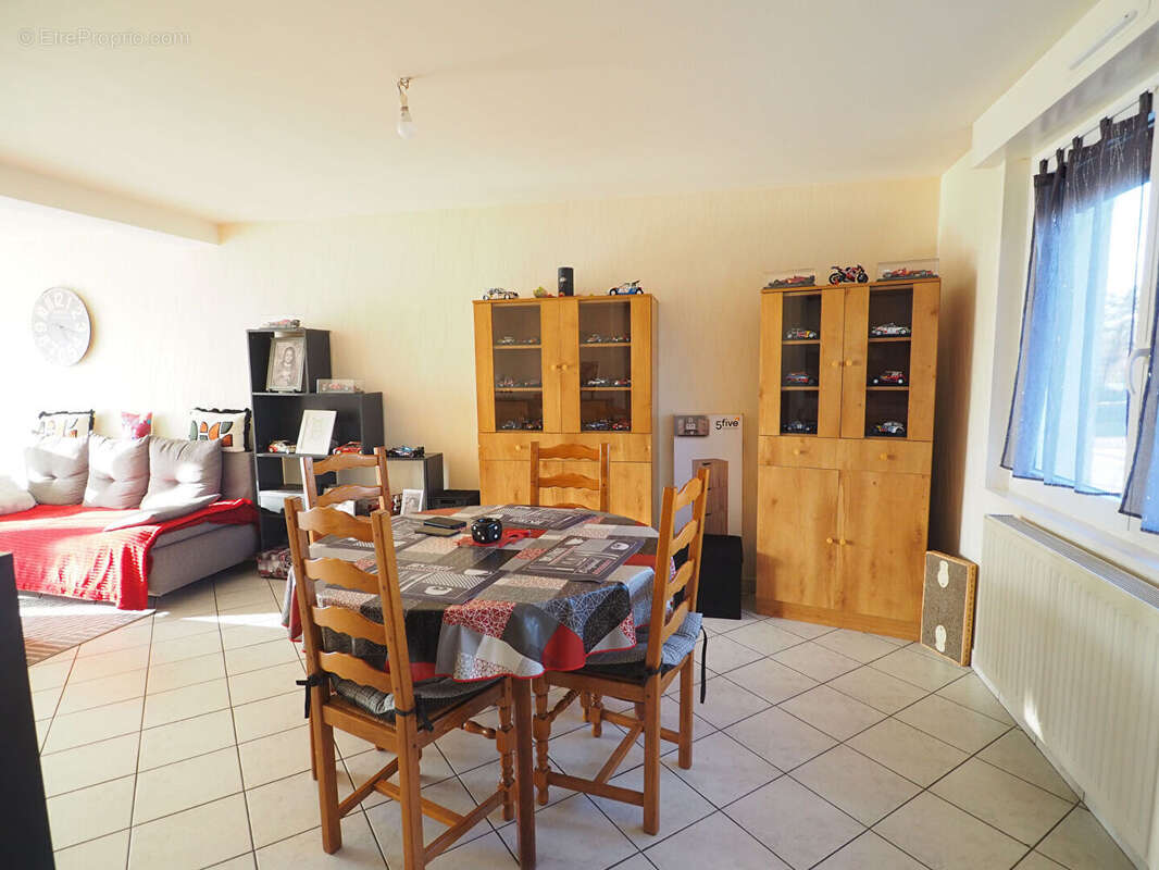 Appartement à VINCEY