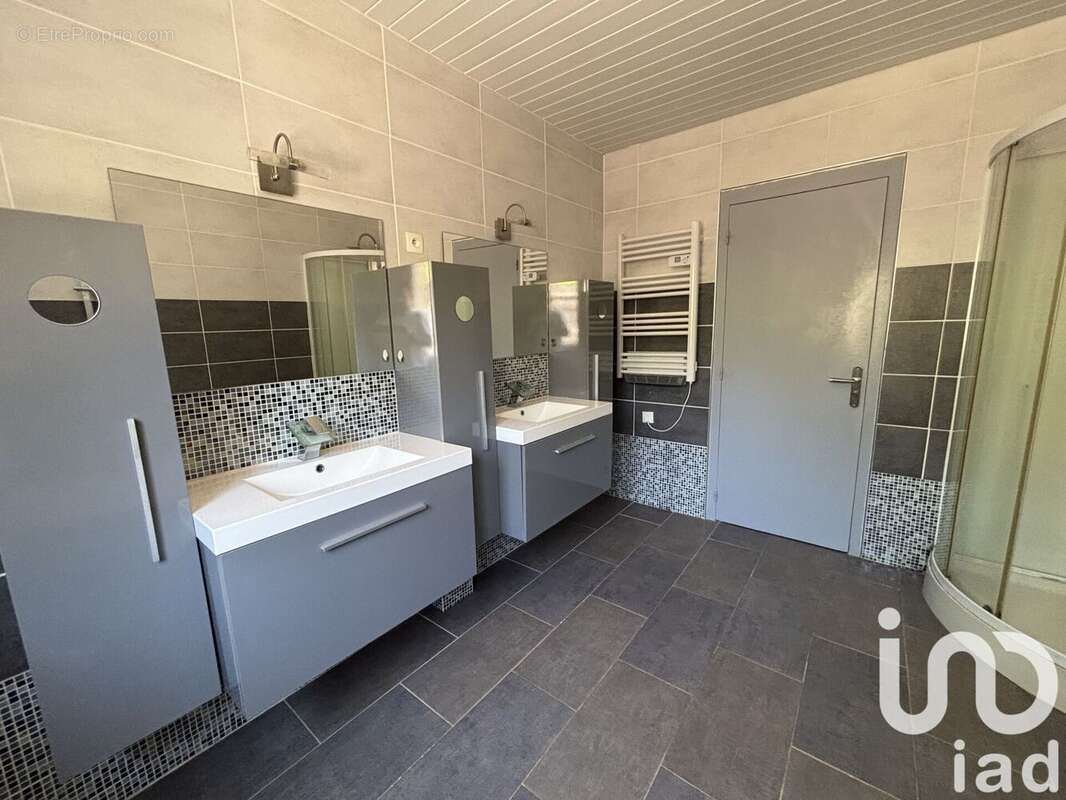 Photo 8 - Maison à MOUZEUIL-SAINT-MARTIN