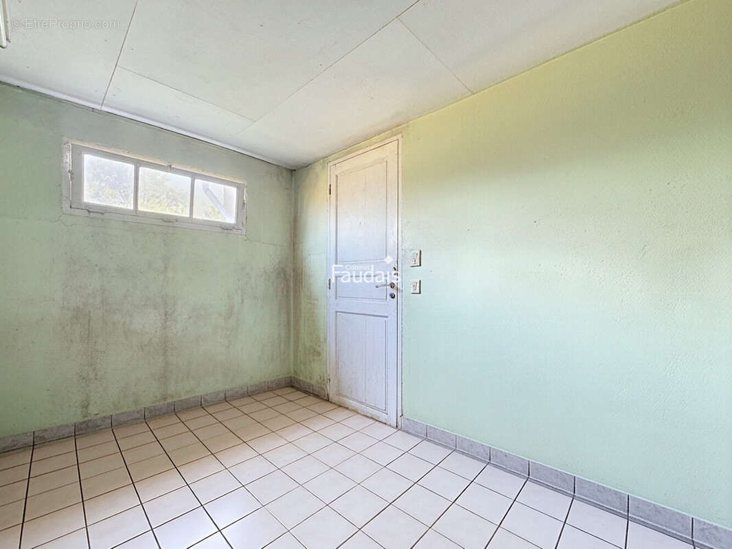 Maison 103 m² à Soulles  - photo 9