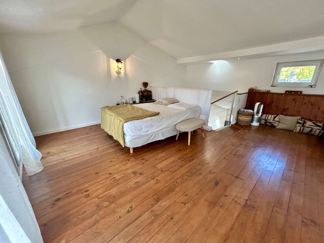 Appartement à SALERNES