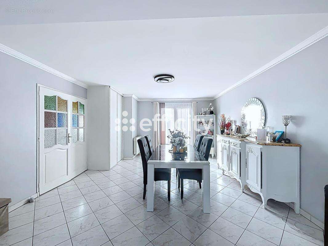 Maison à CLICHY-SOUS-BOIS