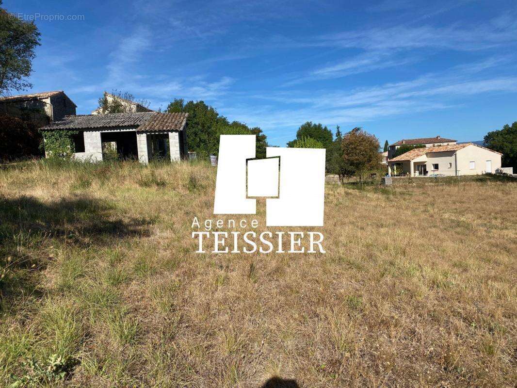 Terrain à BERRIAS-ET-CASTELJAU