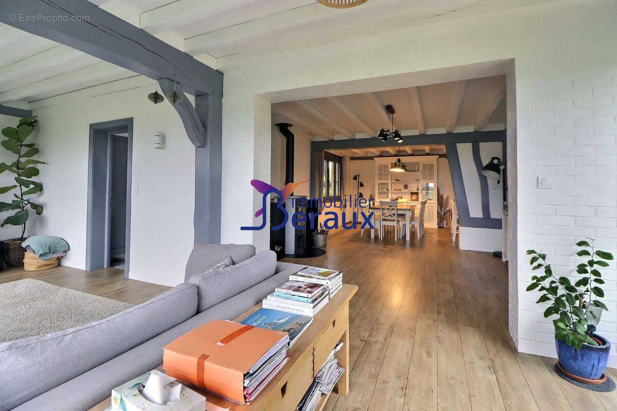 Maison à SAINTE-MARGUERITE-SUR-DUCLAIR