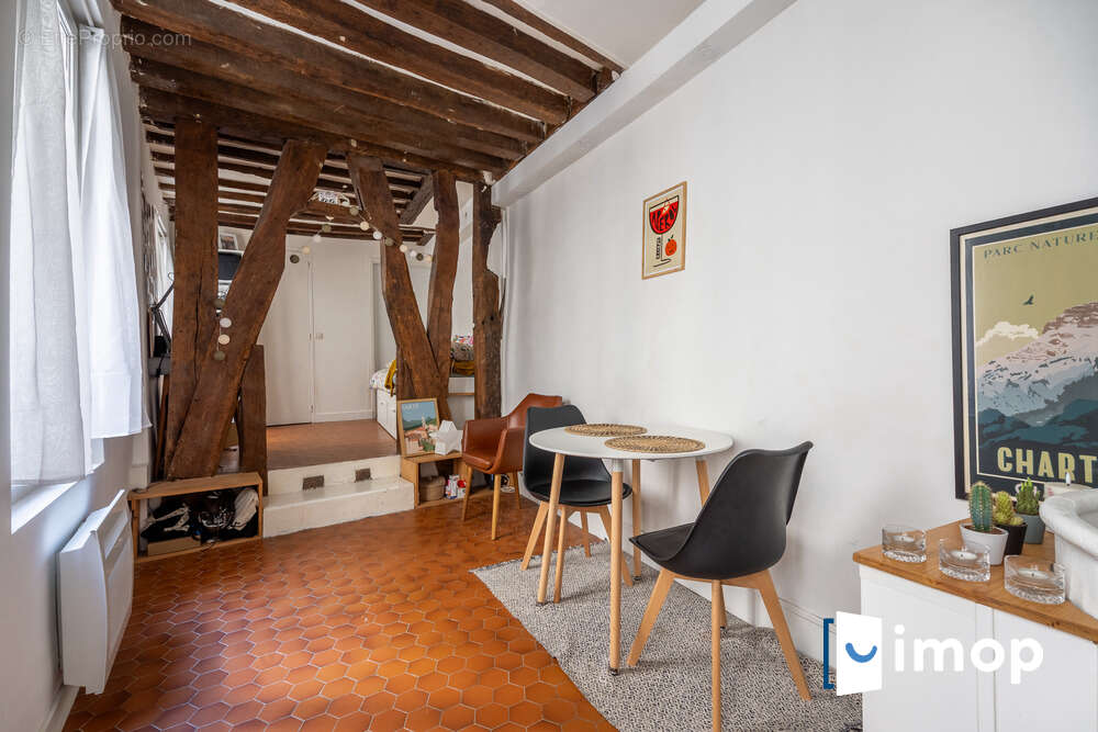 Appartement à PARIS-3E