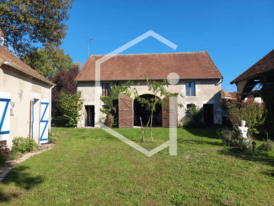 Maison à SURY-PRES-LERE
