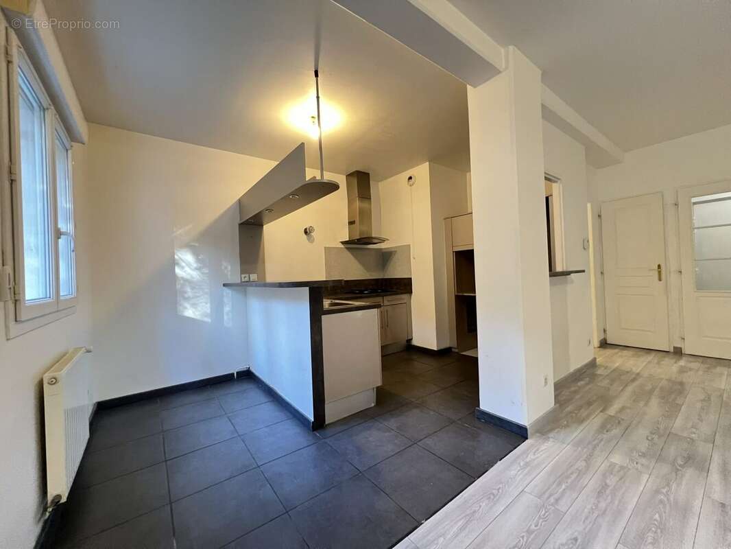 Appartement à SAINT-ETIENNE